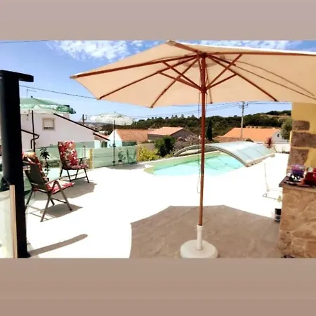 Apartman Conference T2025 Alcobaca Carrascal (Leiria)
